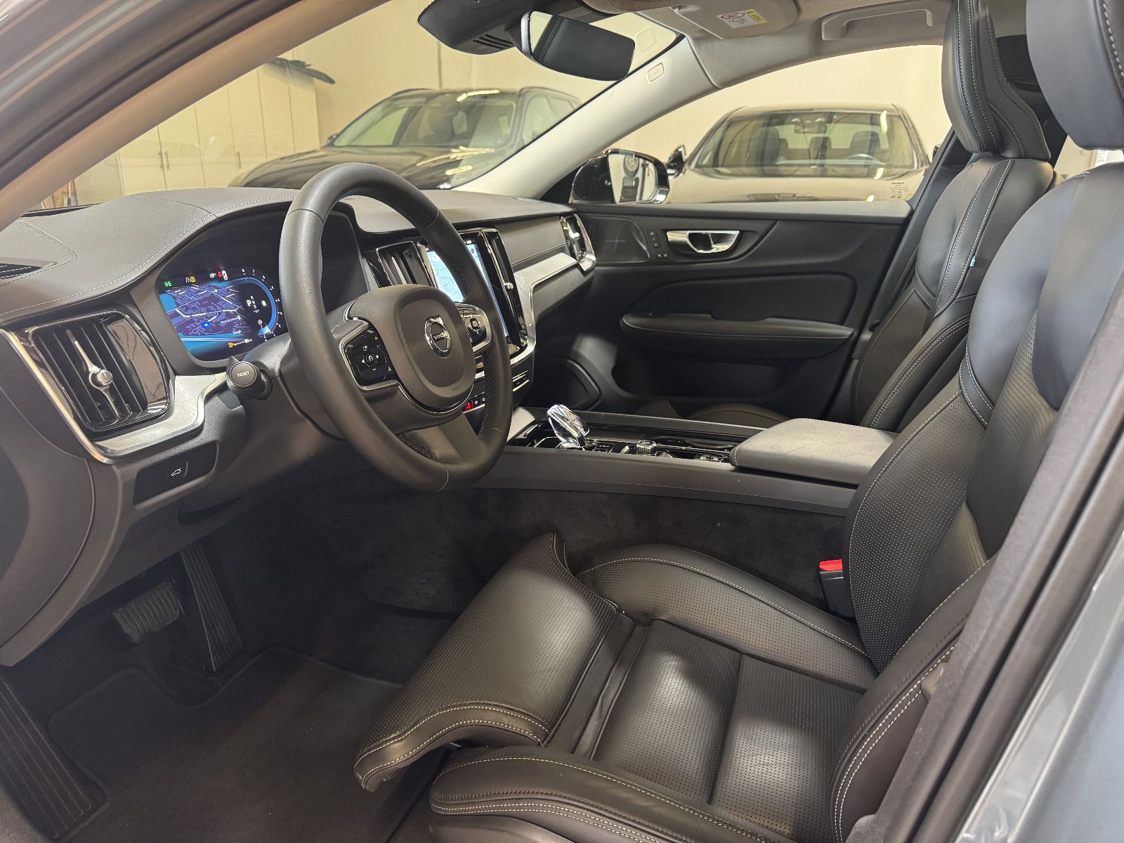 Volvo S60 B5 Ultimate Dark AWD GSD Massage Standheiz.