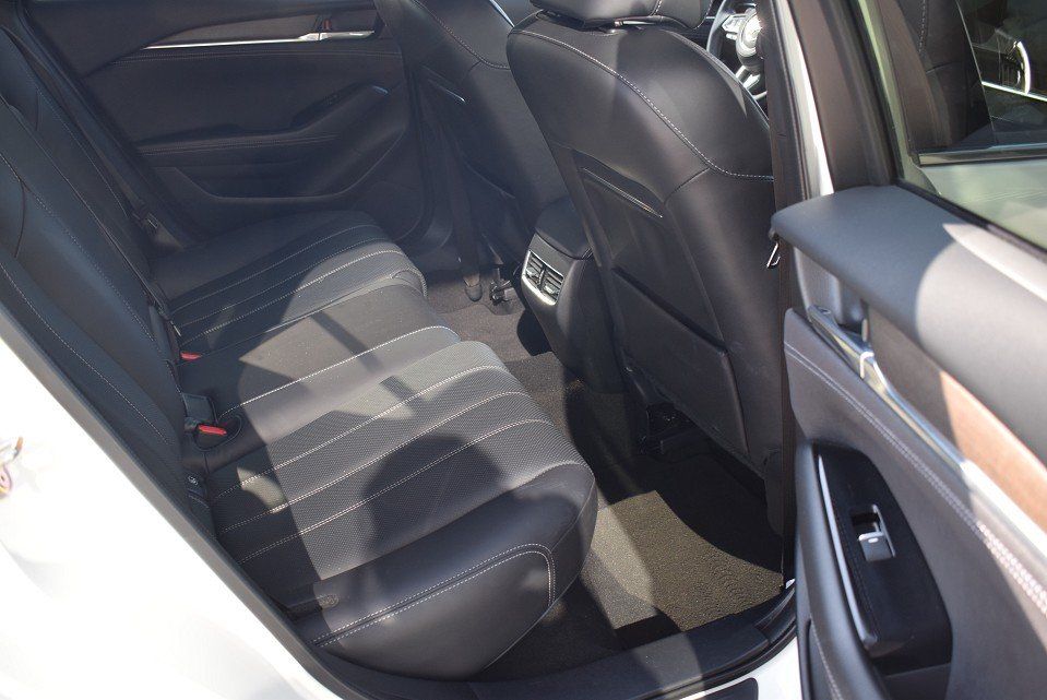 Mazda 6 2.5 194PS 6AG Takumi Schiebedach Leder Bose Ma