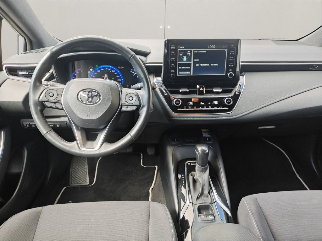 Toyota Corolla 1.8 Hybrid - Samsaru's Car Outlet