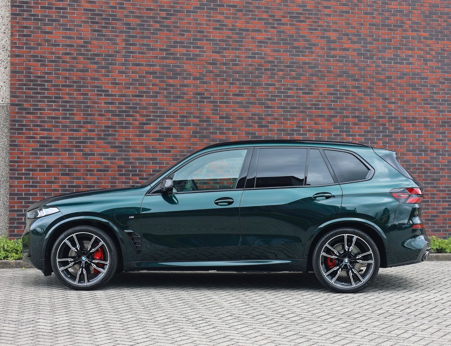 BMW X5 50e xDrive | Individual - SkyLounge