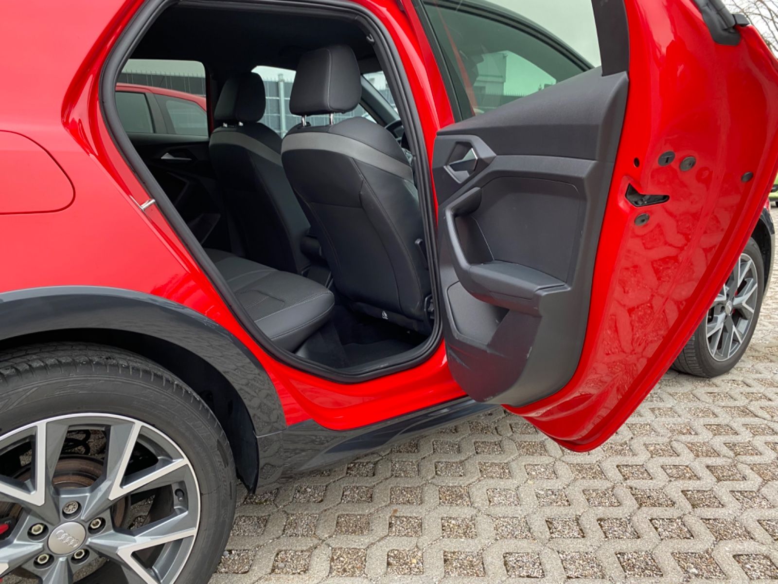 Audi A1 citycarver 30 TFSI S-line - Samsaru's Car Outlet