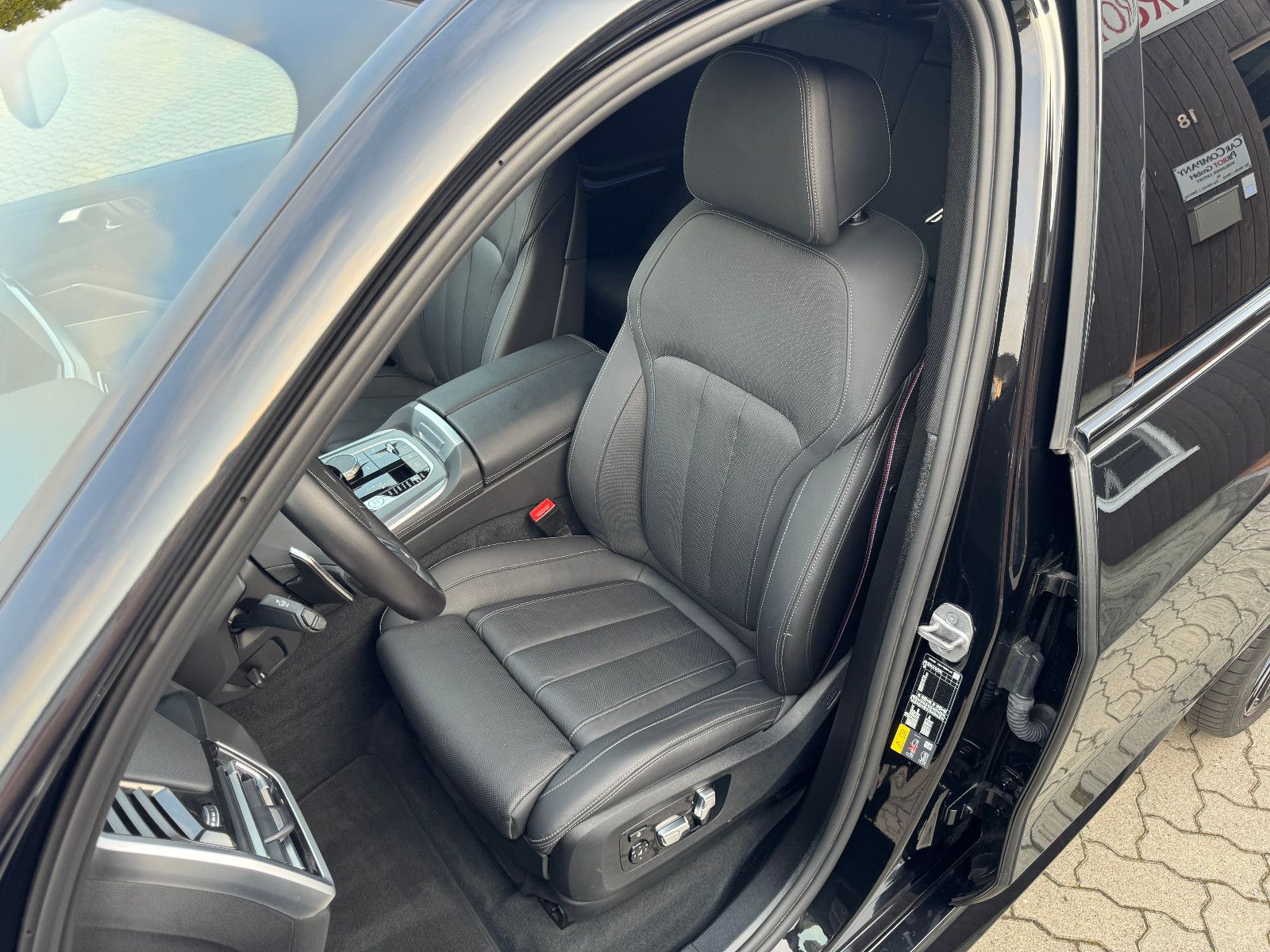 BMW X5 xDrive45e M-Sport,Pano,AHK,B&W,22",360°UPE113