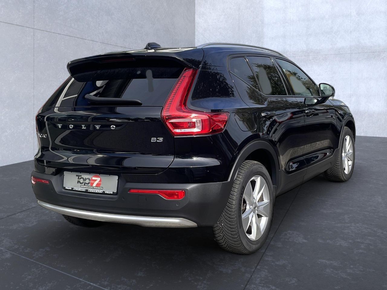 Volvo XC 40 Core 2WD Bluetooth Navi LED Klima
