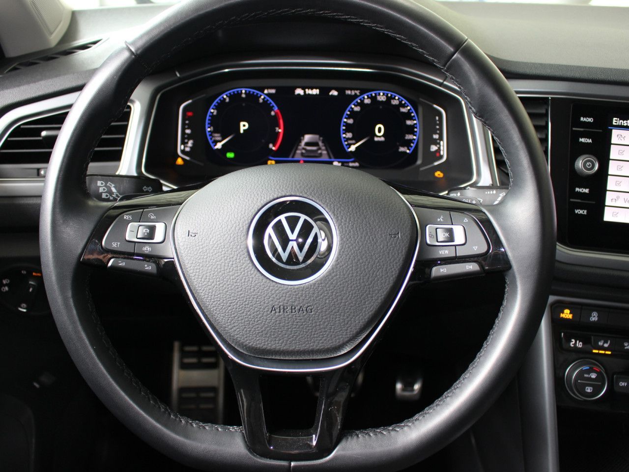 Volkswagen T-Roc 1.5 TSI ACT OPF DSG ACTIVE - Samsaru's Car Outlet