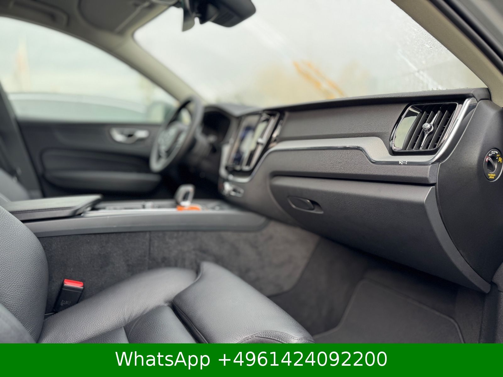 Volvo XC60 Plus Dark AWD AHK|KAMERA|H&K