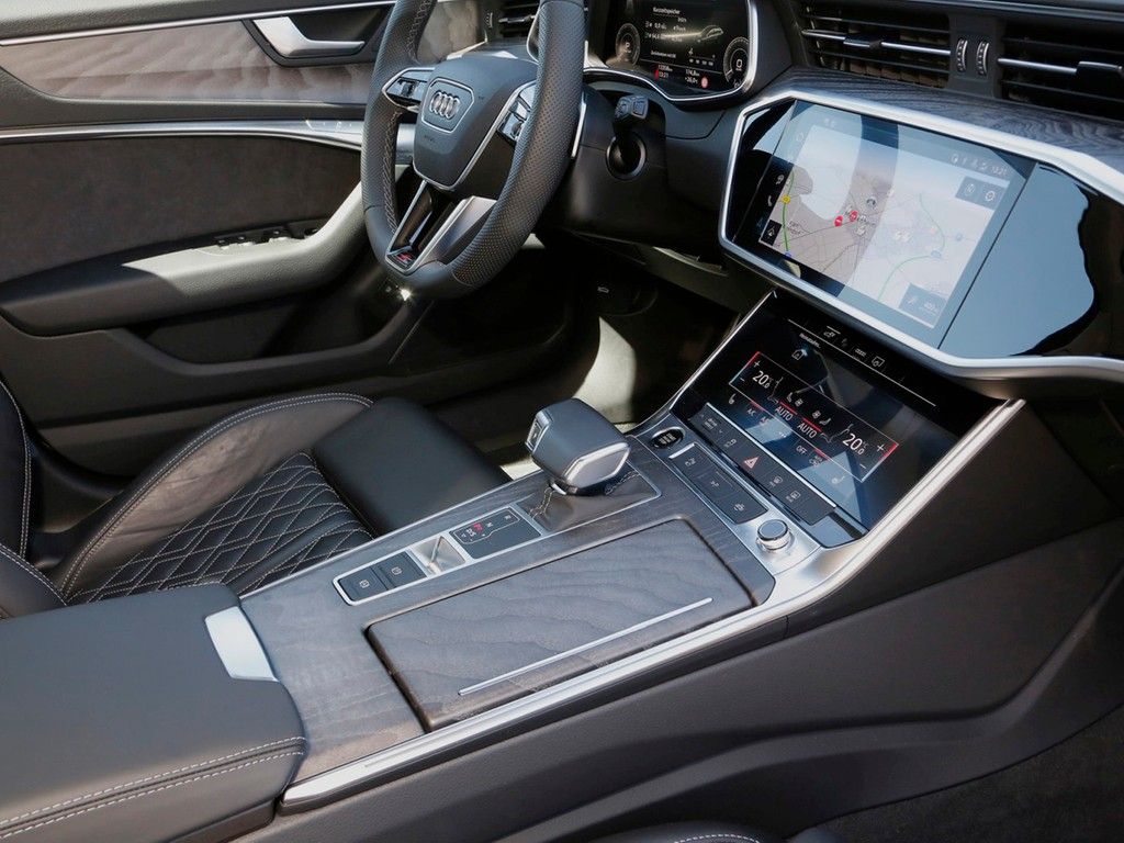 Audi A6 Avant 55 TFSI e Q S line - Samsaru's Car Outlet