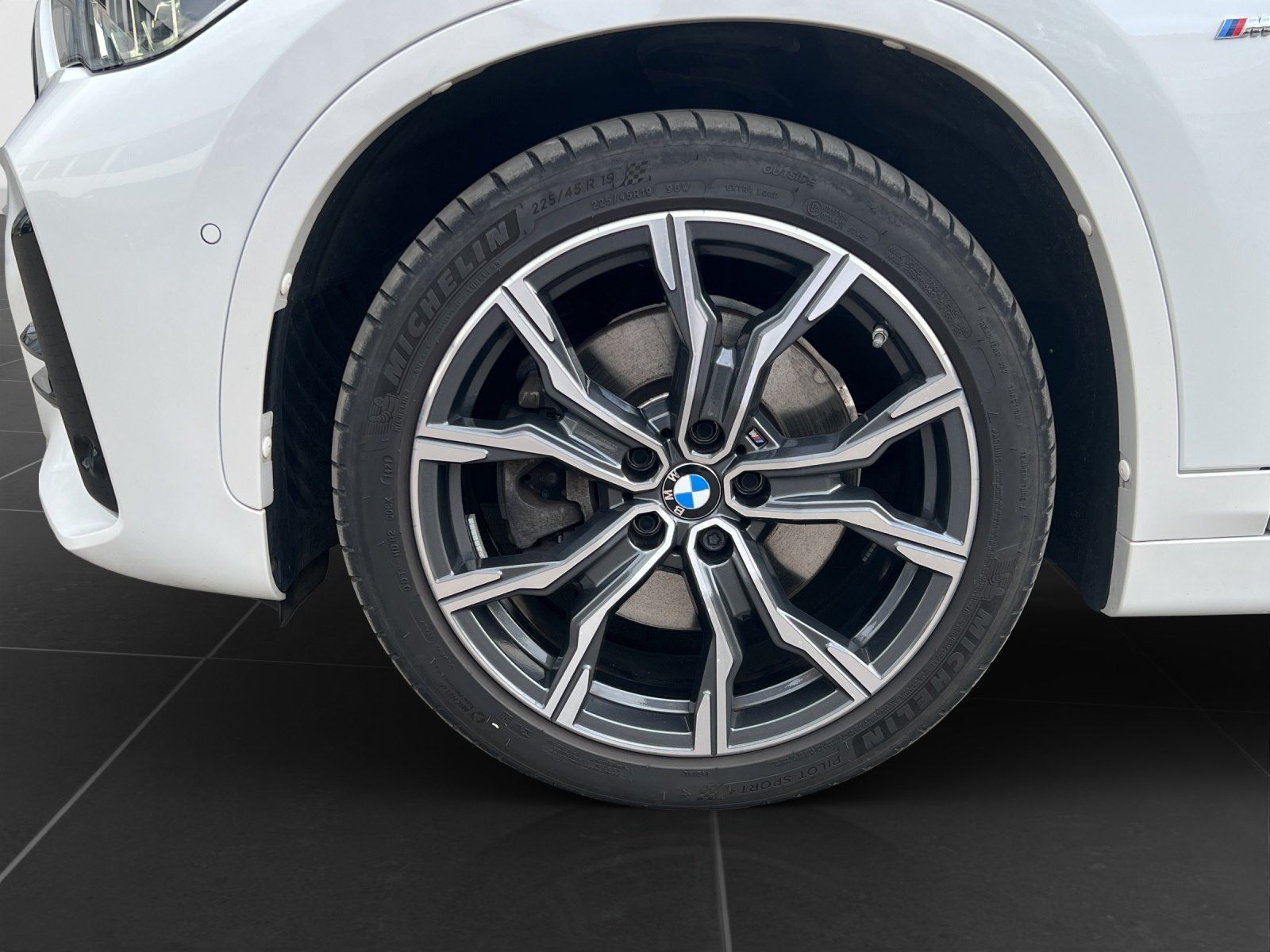 BMW X1 xDrive25e - Samsaru's Car Outlet