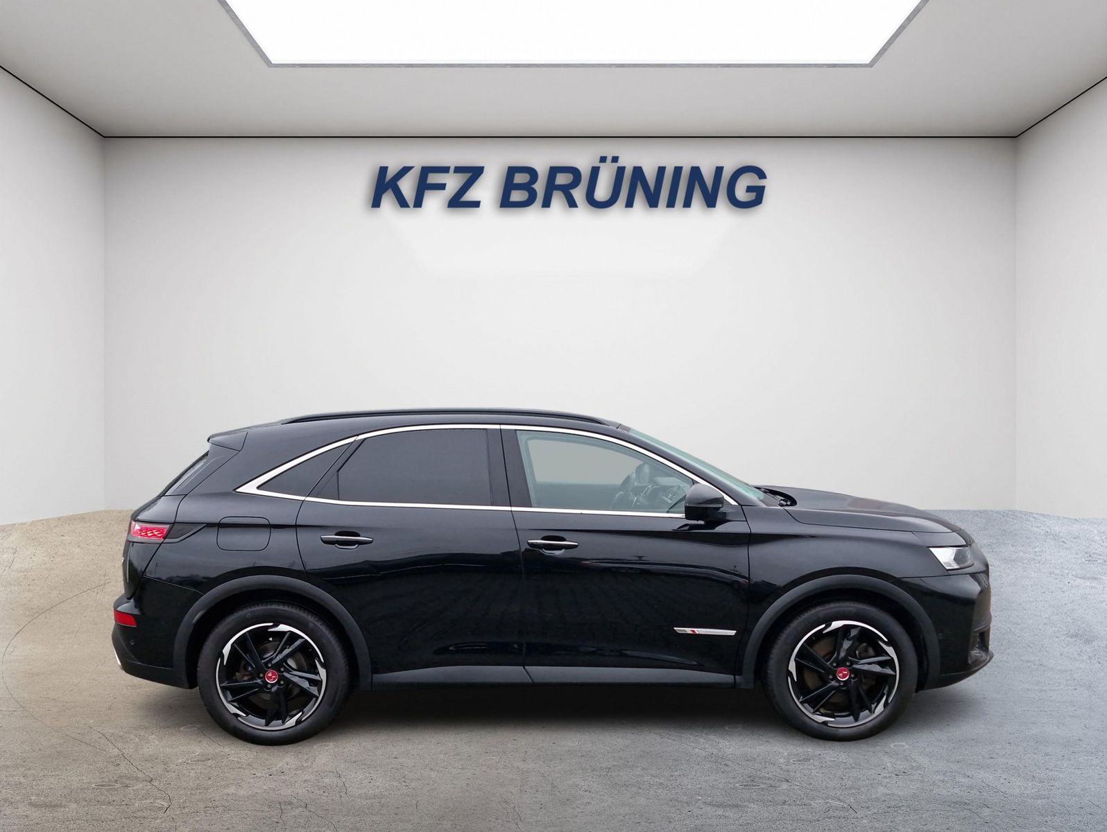 DS Automobiles DS7 Crossback PHEV 225 e-AT Performance Line Nav