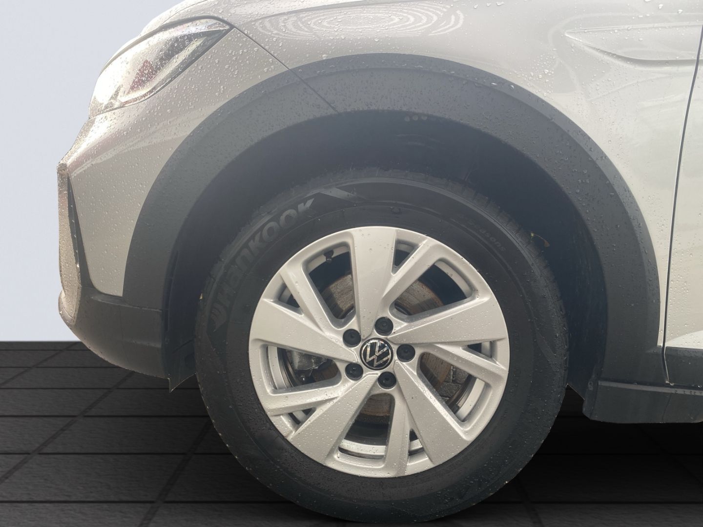 Volkswagen Taigo Life 1.0TSi - Samsaru's Car Outlet
