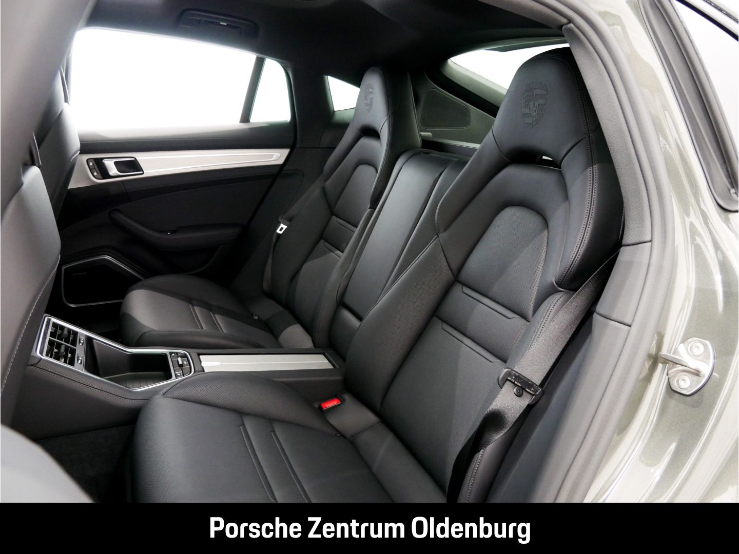 Porsche Panamera 4 E-Hybrid Platinum Edition Matrix LED