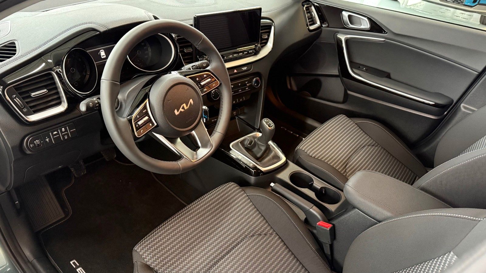 Kia Ceed 1.0T-GDI 100 PS Vision - Samsaru's Car Outlet