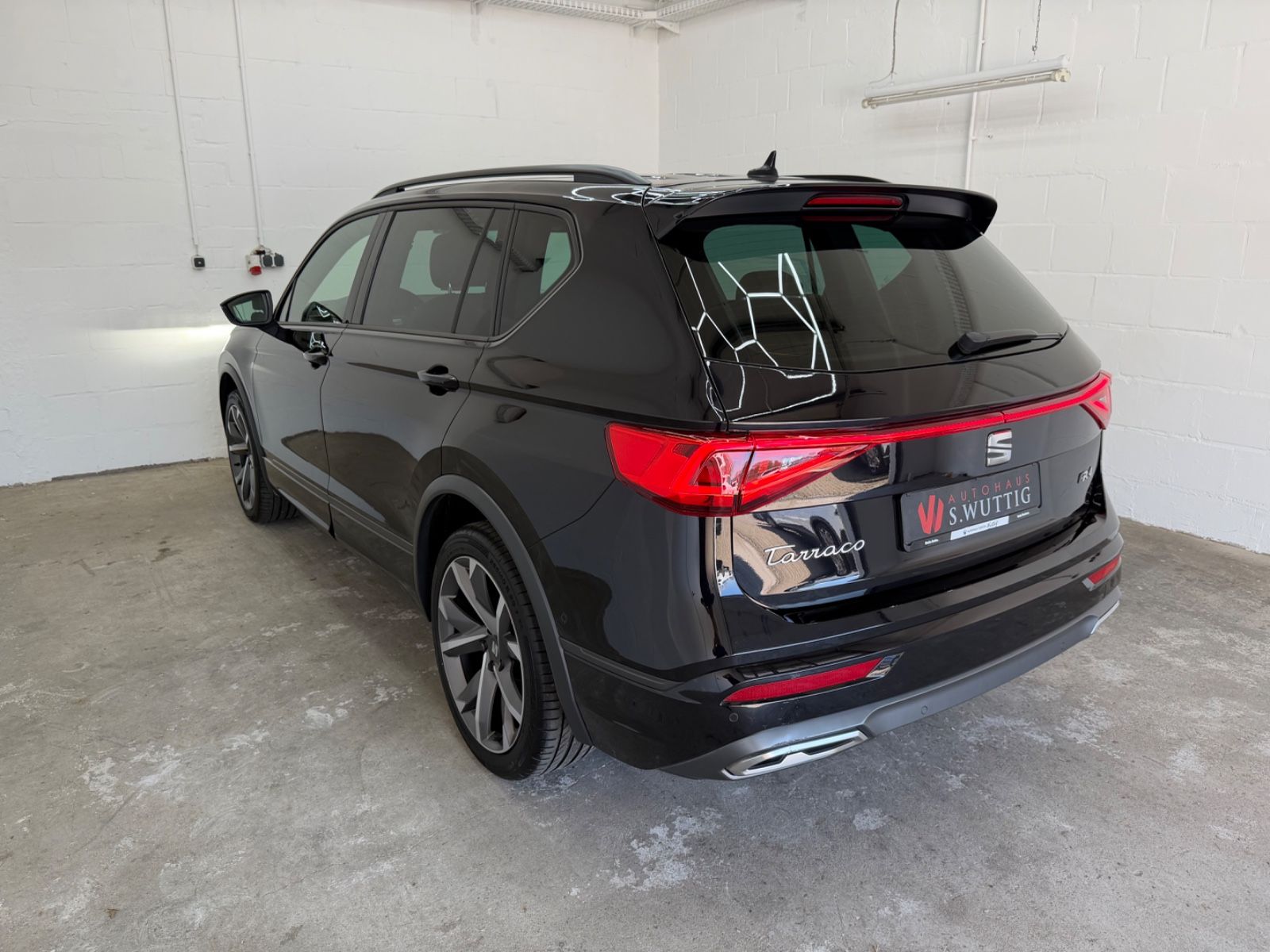 Seat Tarraco 2.0 TSI 4Drive OPF DSG FR+7SITZE+PANO+
