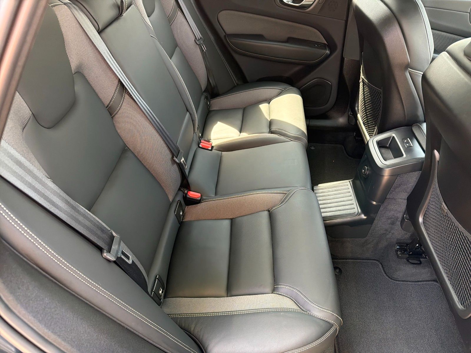 Volvo XC60 Ultimate Bright Plug-In Hybrid T8 AWD, AHK