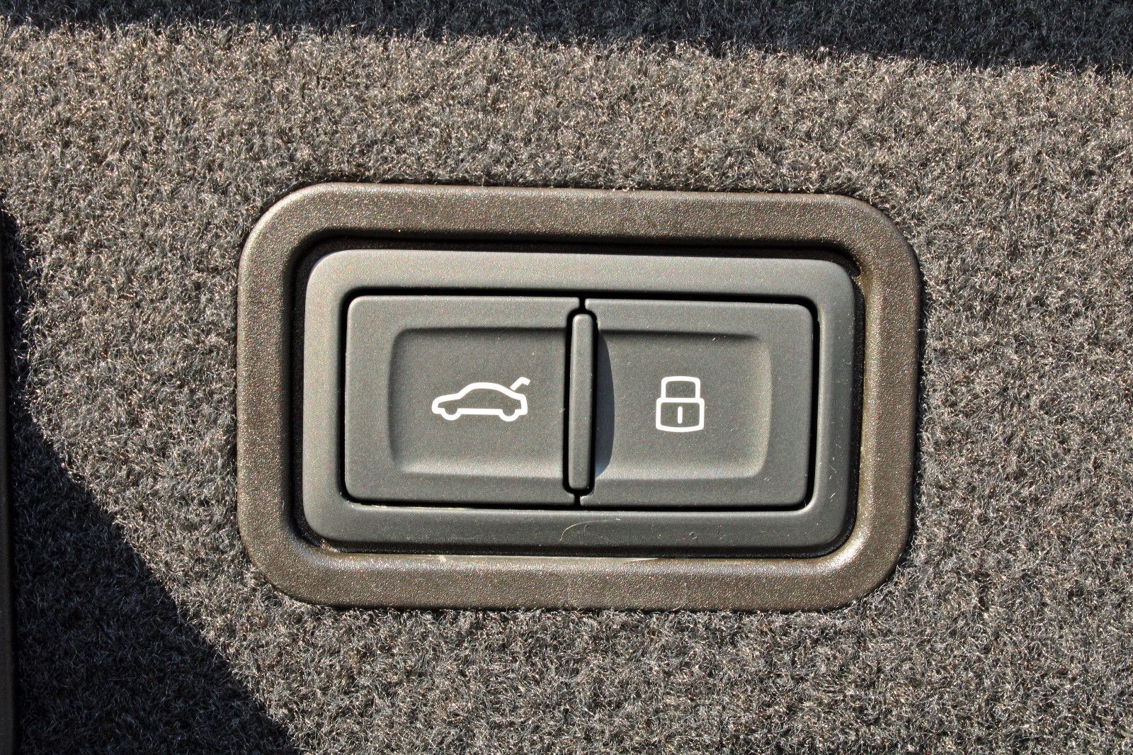 Audi A8 50TDI qu - Samsaru's Car Outlet