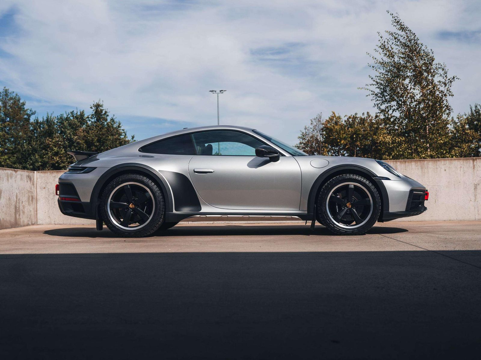 Porsche 992 Dakar / GT-Silver / Carbon / VAT