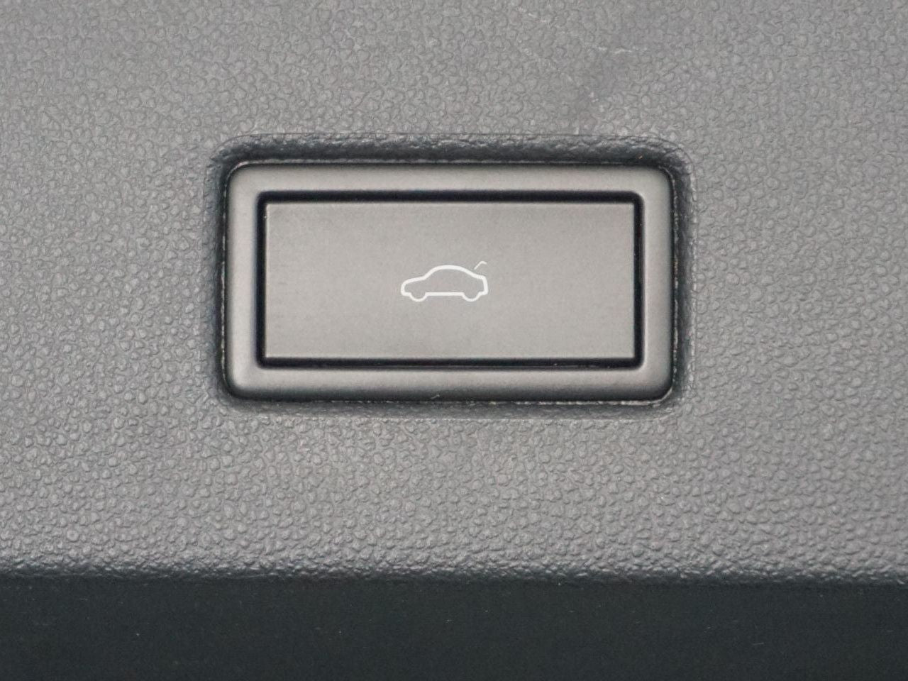 Volkswagen T-Roc Style 1.5 TSI - Samsaru's Car Outlet