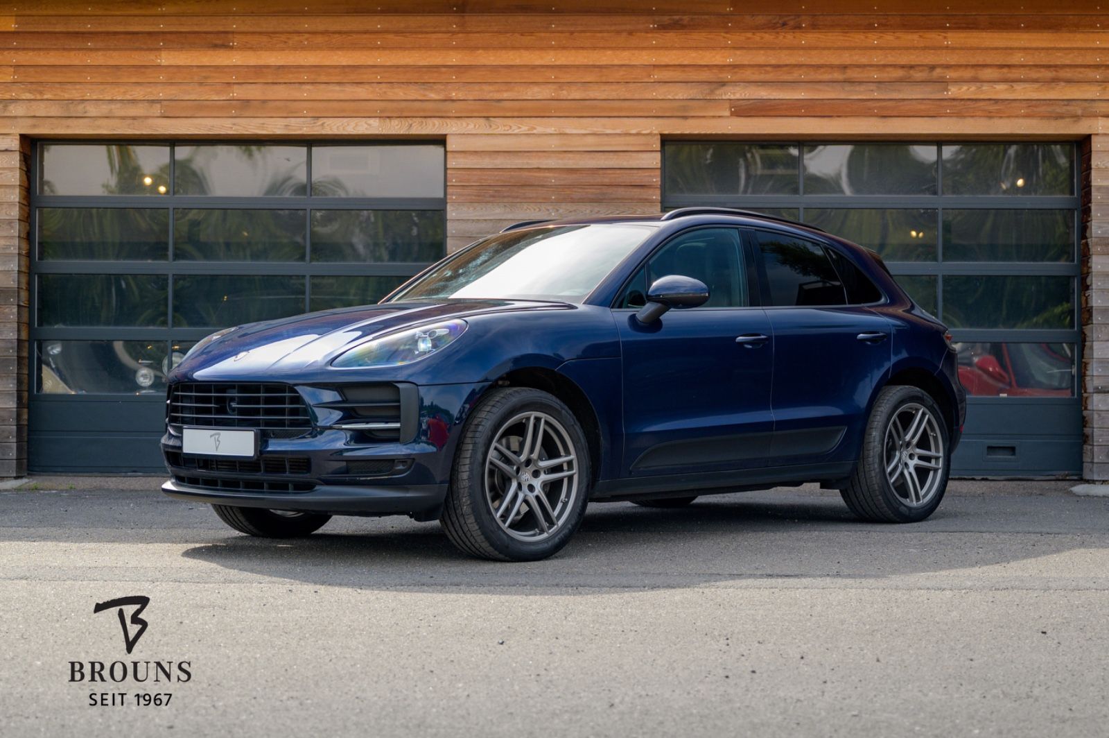 Porsche Macan 245PS - Samsaru's Car Outlet