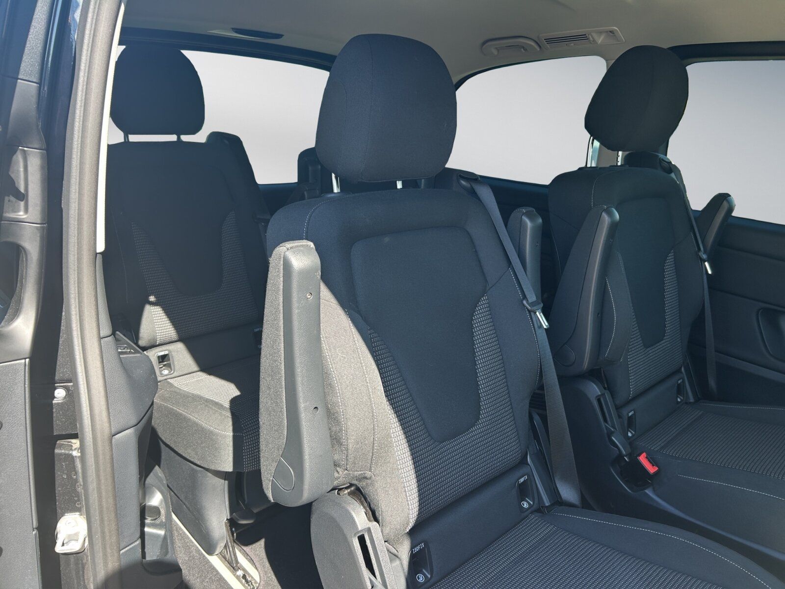 Mercedes-Benz V 220 d EDITION - Samsaru's Car Outlet