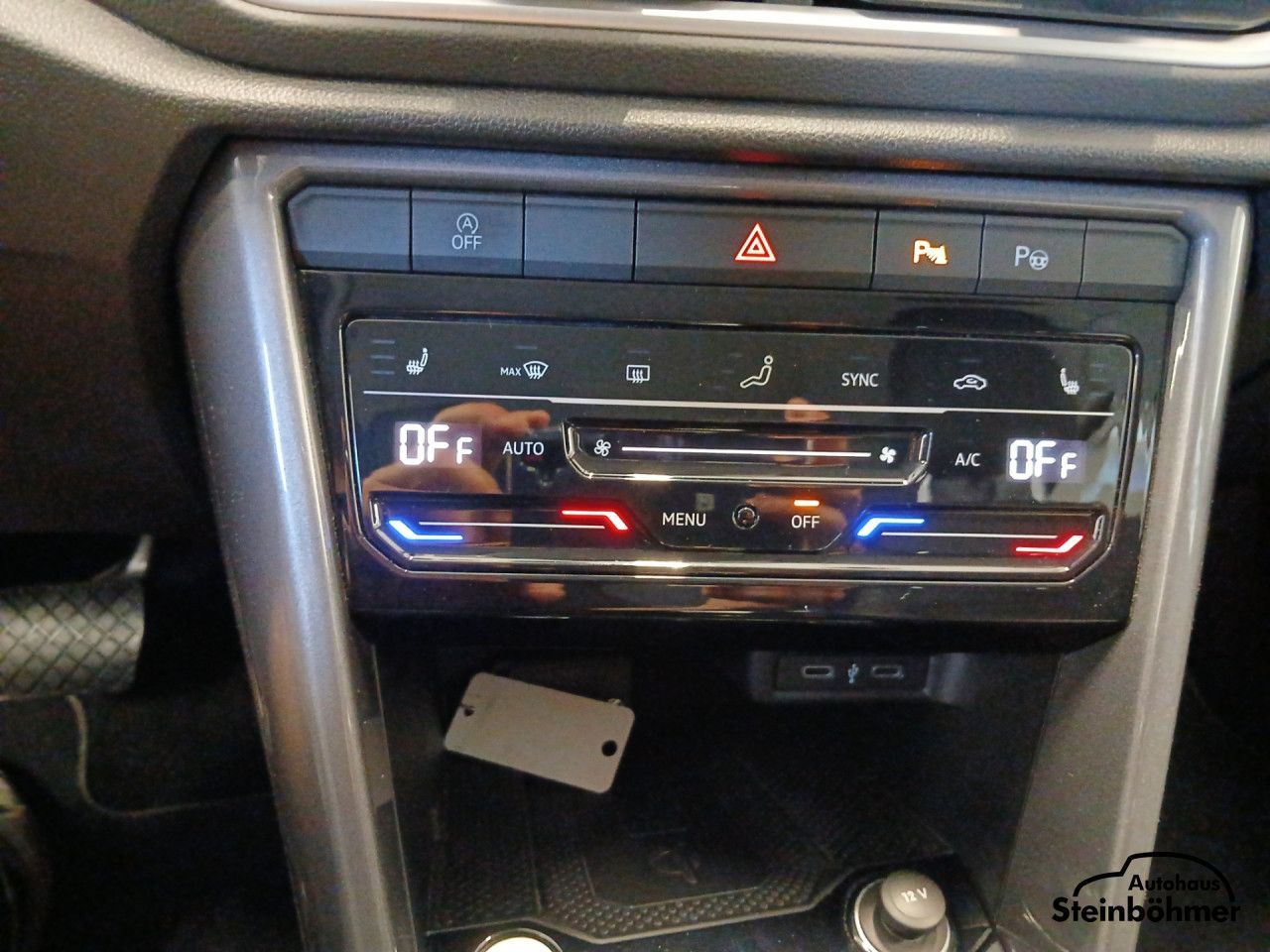 Volkswagen T-Roc Style 1.5TSI DSG Plus - Samsaru's Car Outlet