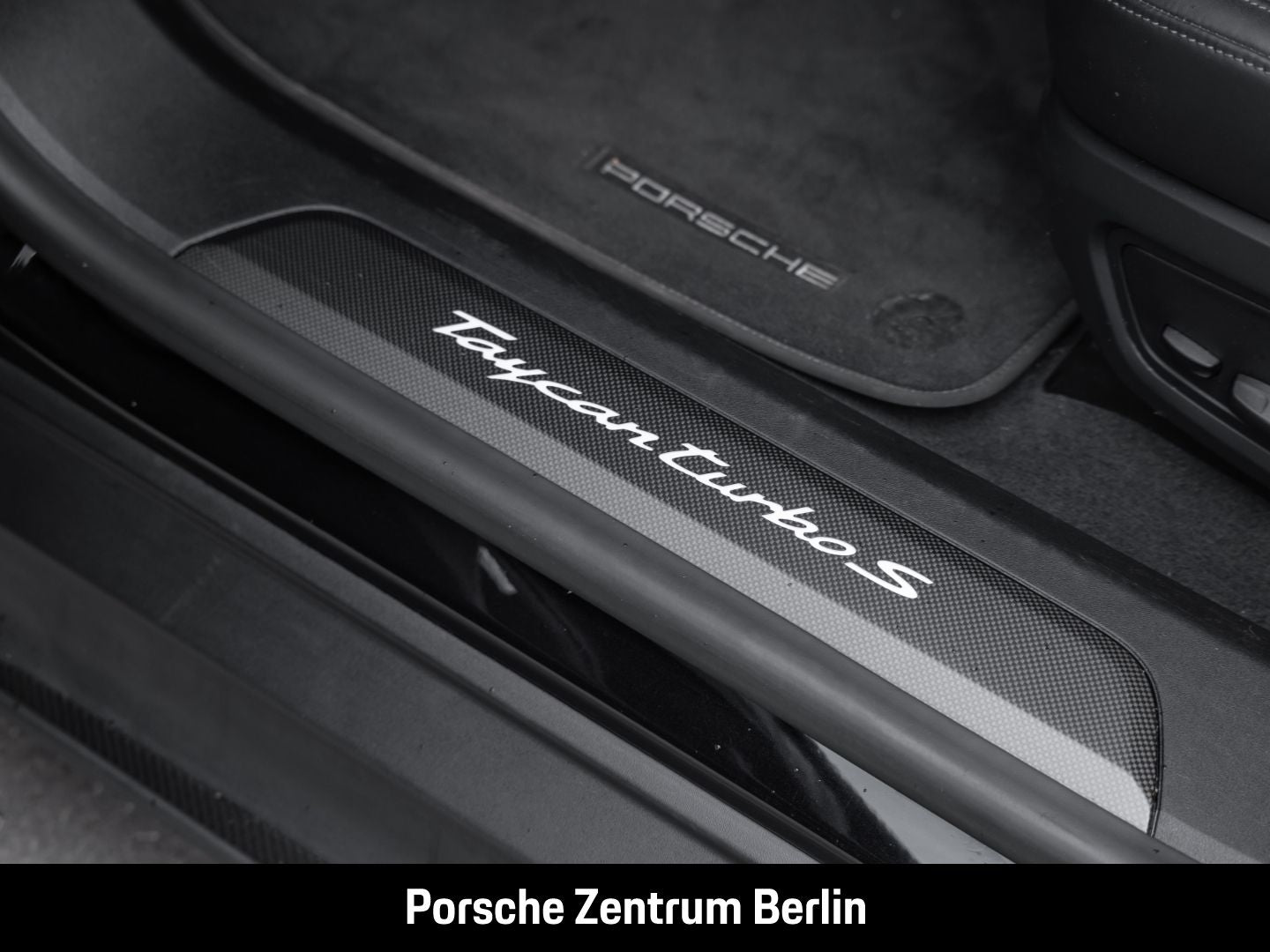 Porsche Taycan Turbo S Sport Turismo BOSE LED-Matrix