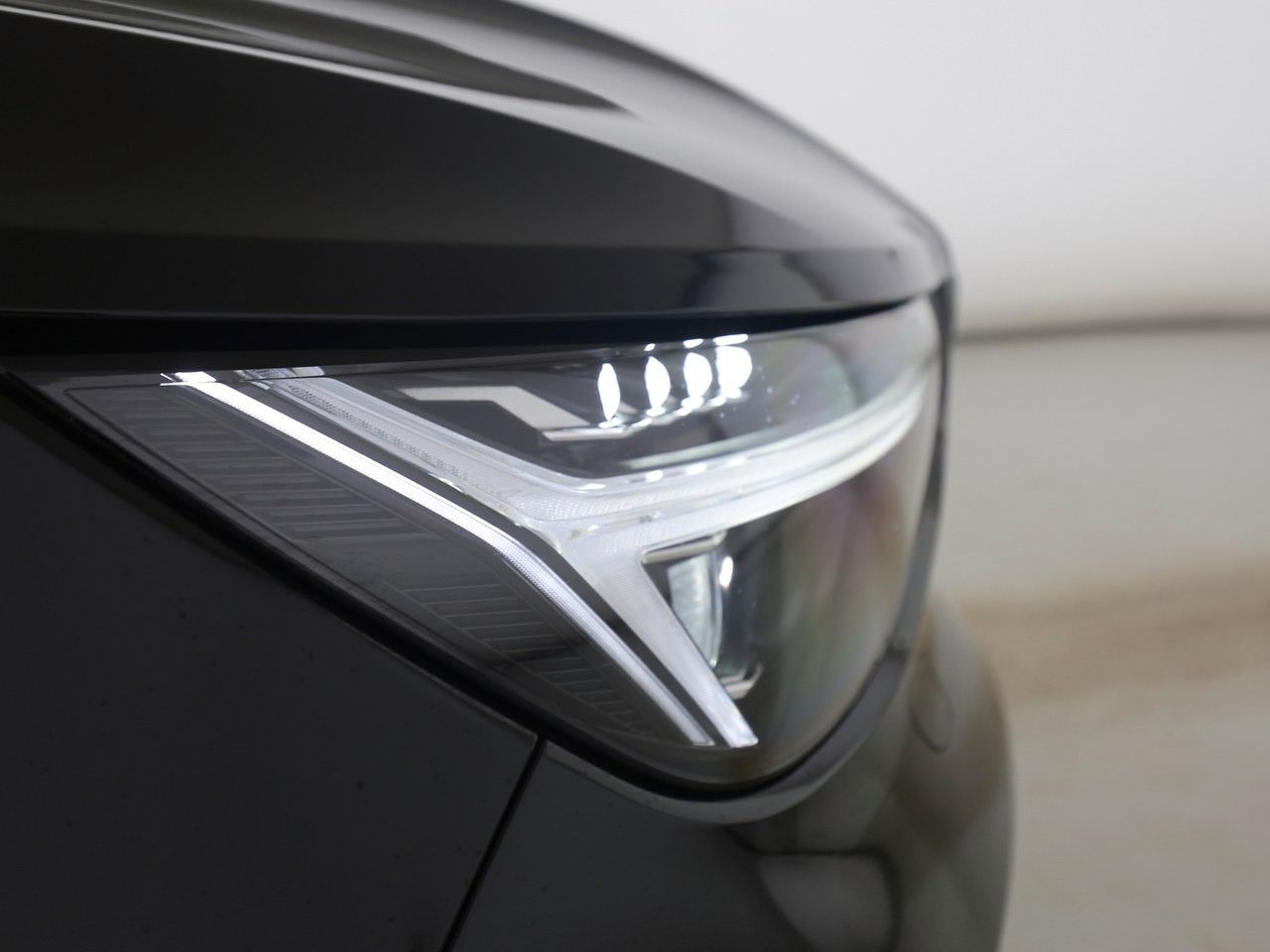 Volvo XC40 B3 Ultra Black Edition FWD