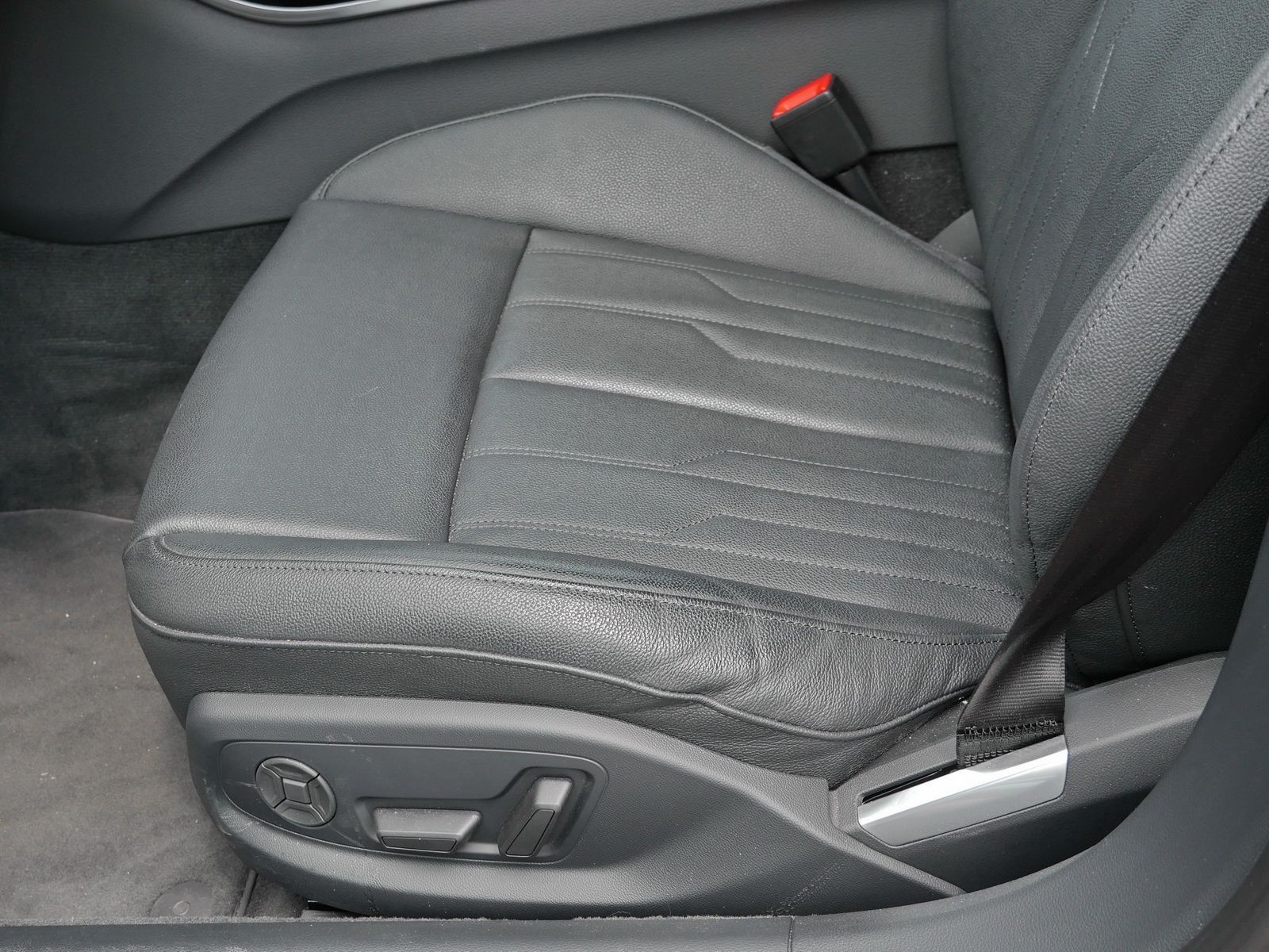 Audi A8 50 TDI quattro S line - Samsaru's Car Outlet