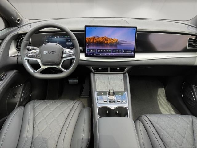 BYD Sealion 7