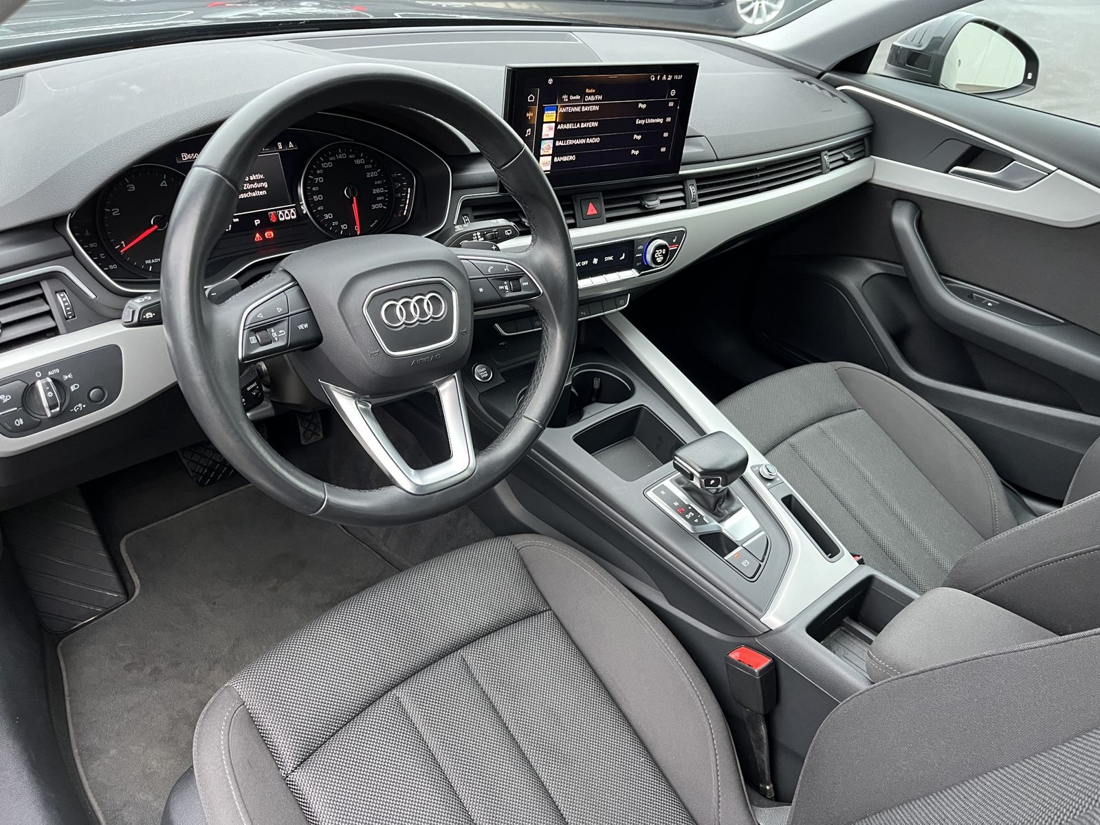 Audi A4 Avant 35 2.0 TDI S tronic advanced - Samsaru's Car Outlet