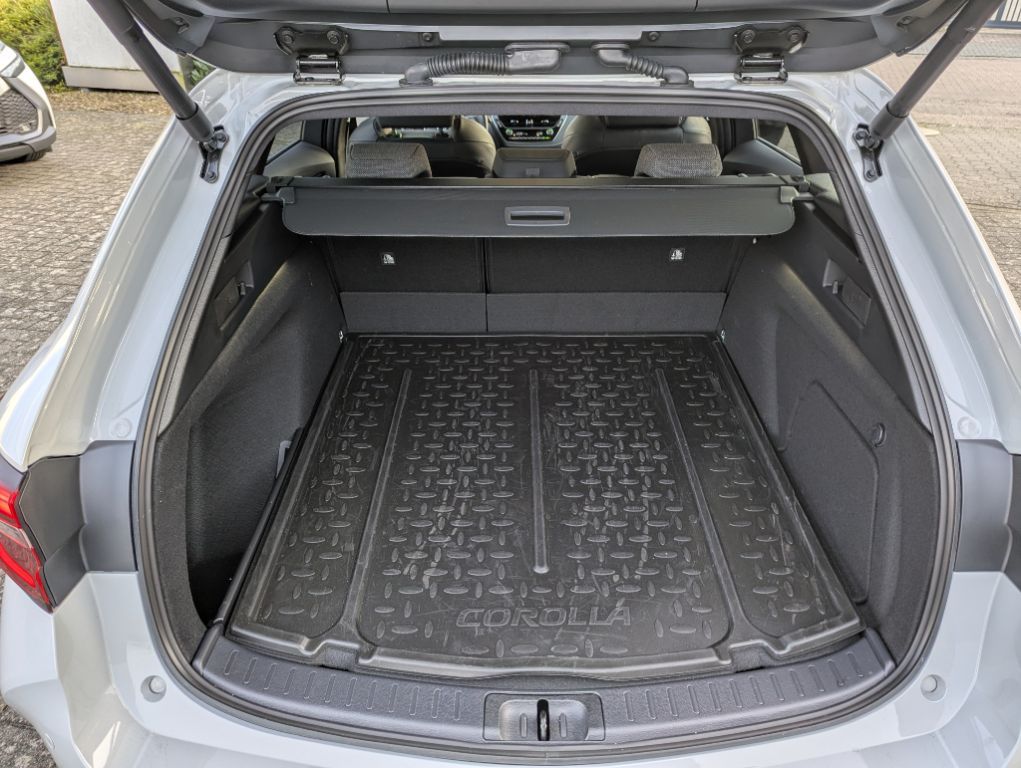 Toyota Corolla 2.0 Hybrid Touring Sports Teamplayer