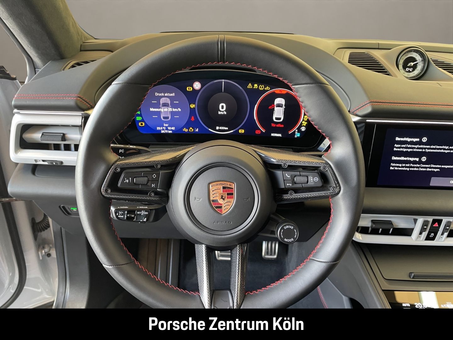 Porsche Macan 4S Burmester InnoDrive HA-Lenkung Head-Up