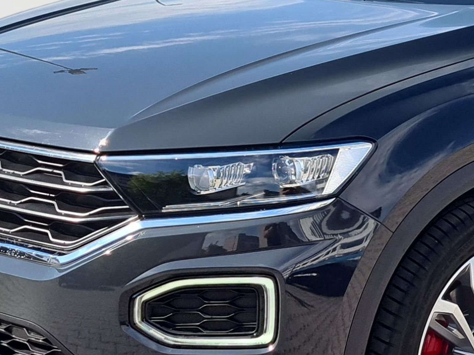 Volkswagen T-Roc 2.0 TDI Sport 4Motion - Samsaru's Car Outlet