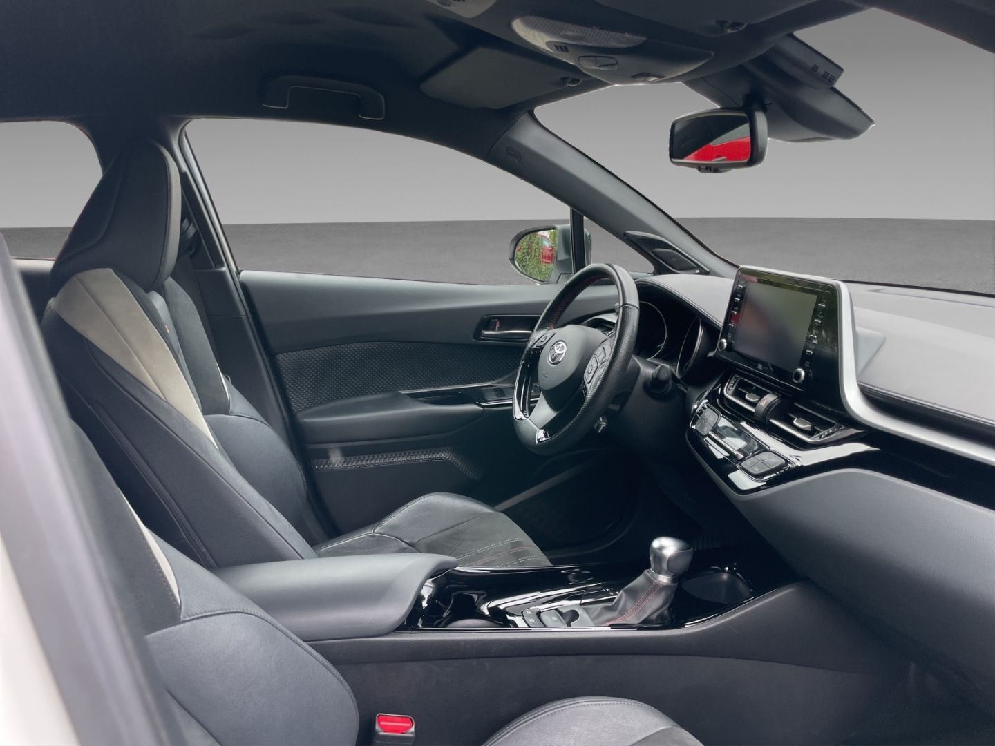 Toyota C-HR Hybrid GR Sport - Samsaru's Car Outlet