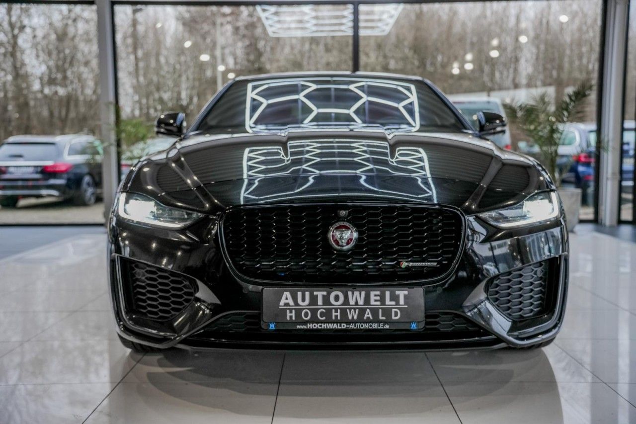 Jaguar XE 2.0 R-Dynamic Black AWD NAVI Matrix LED RFK