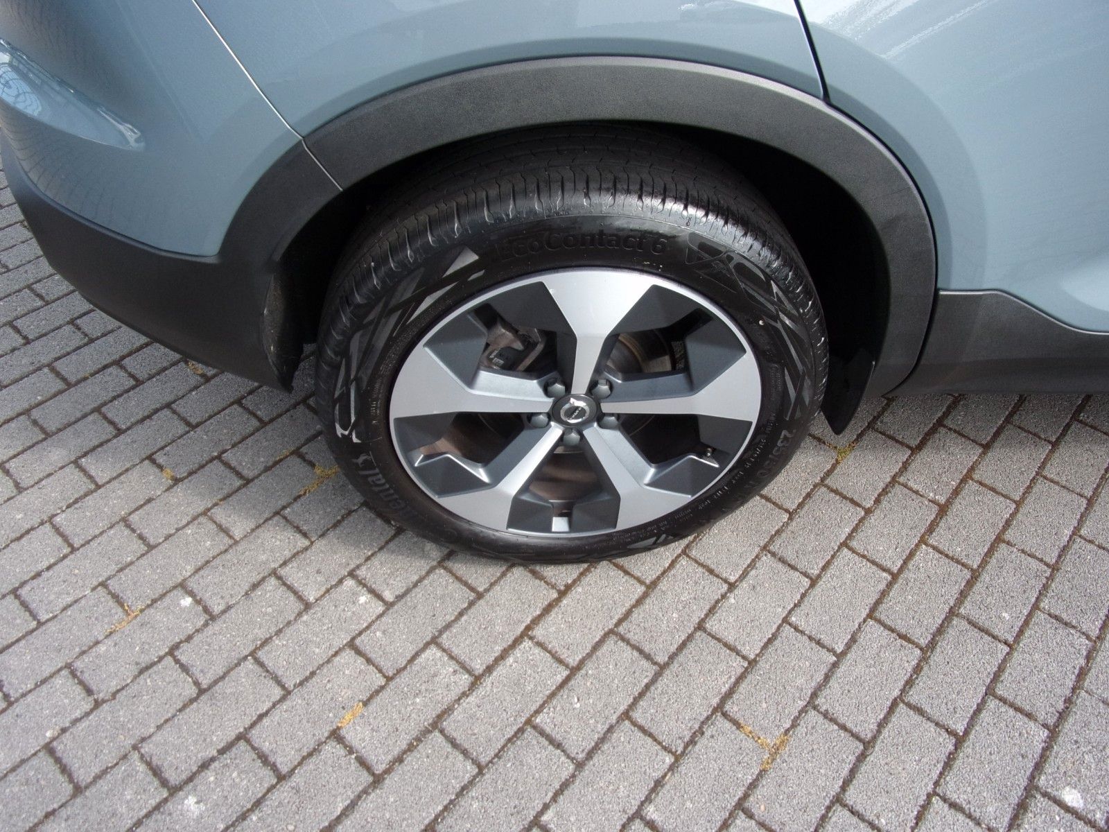 Volvo XC 40 B3 Core 2WD - Samsaru's Car Outlet