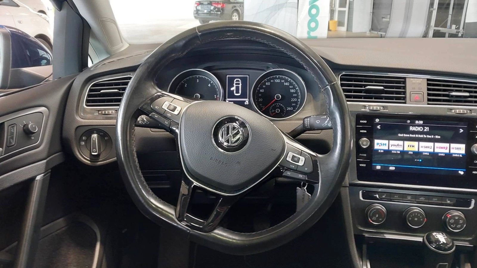 Volkswagen Golf 7 Var. 1.6 TDI COMFORTLINE - Samsaru's Car Outlet