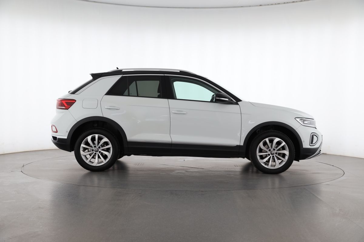 Volkswagen T-Roc 1.0 TSI Style - Samsaru's Car Outlet