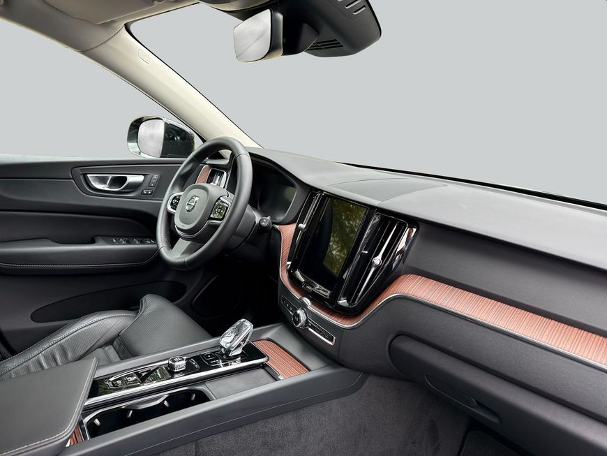 Volvo XC60 T6 AWD Recharge Plus Dark