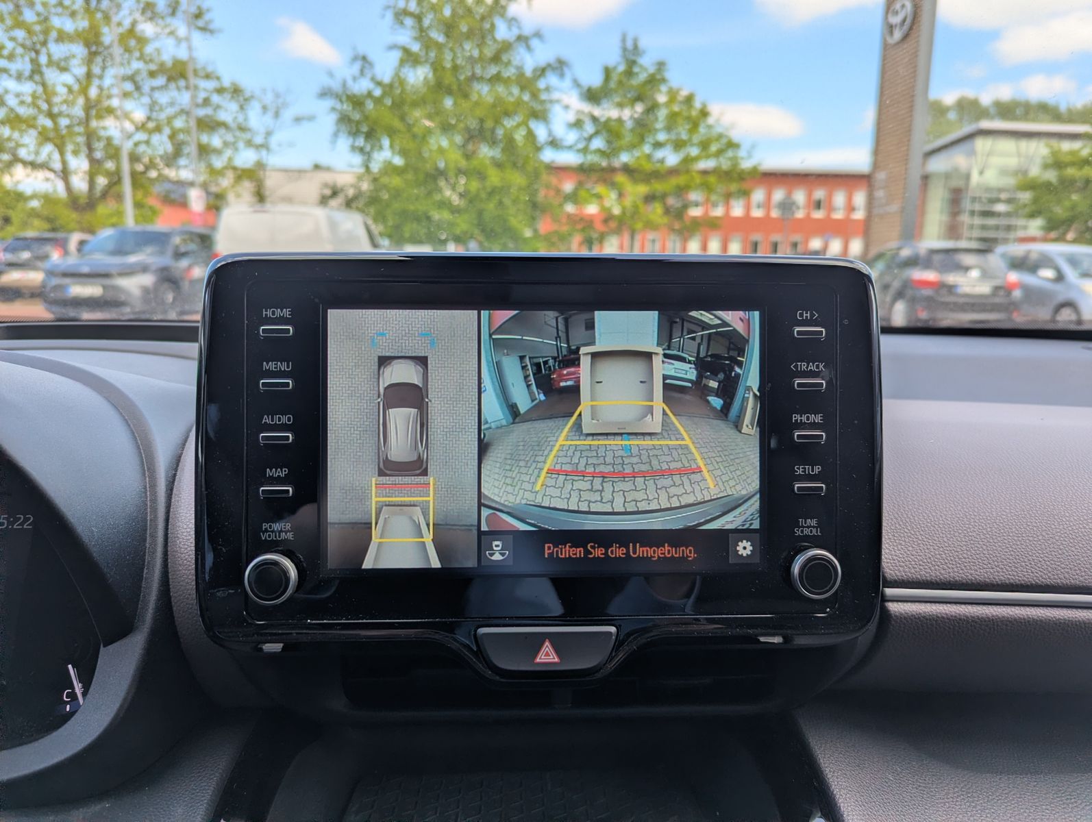 Toyota Yaris Cross 1,5 Hyb. Elegance *PANO 360° HUD*