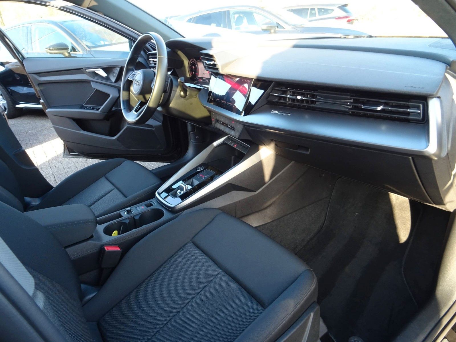 Audi A3 Sportback30TFSI S line NaviLEDSHZ Virtuell