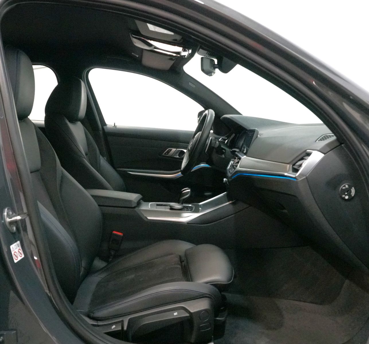 BMW 330 e xDrive M Sport - Samsaru's Car Outlet