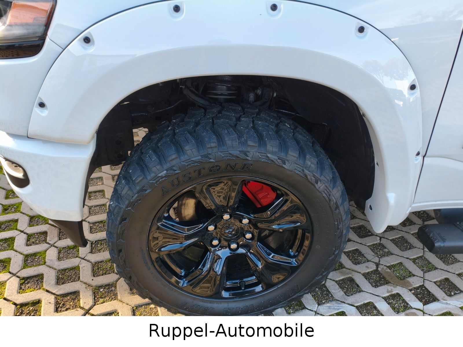 Dodge RAM 5.7 V8 LPG  QuadCab LKW R-CAM 6.Sitzer