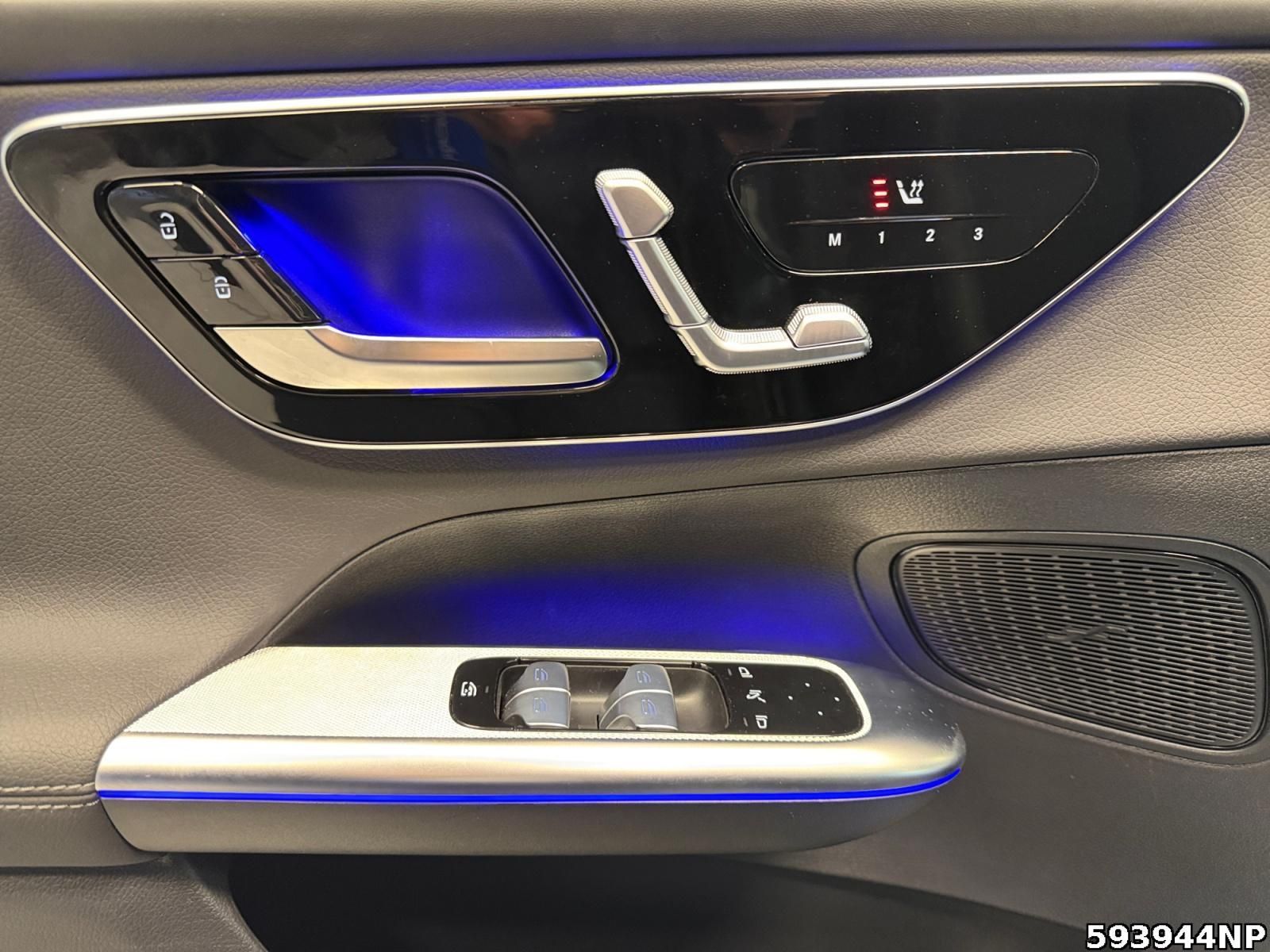 Mercedes-Benz GLC 300 4M AMG Night Pano AHK 360° DISTRONIC 20"