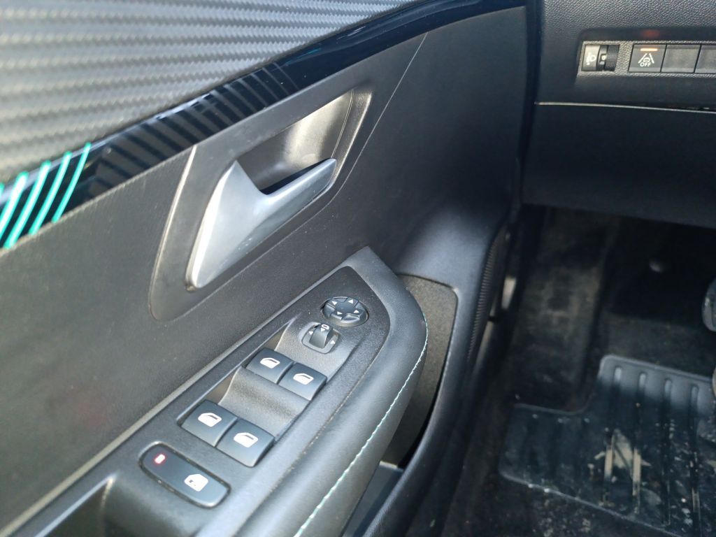 Peugeot 208 Allure - Samsaru's Car Outlet