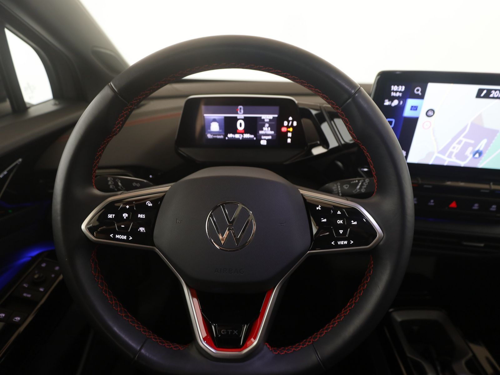 Volkswagen ID.4 GTX 4M Pano+AHK+Matrix+RFK+Navi+SitzH+Apple