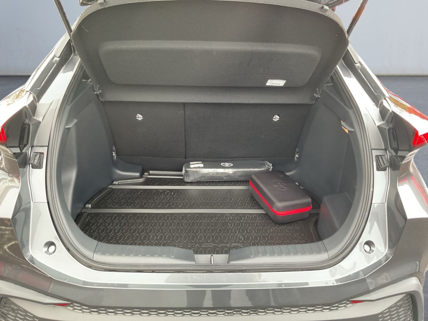 Toyota C-HR 2.0 Hybrid Teamplayer *LED*EZ2025*CAM*SHZ*