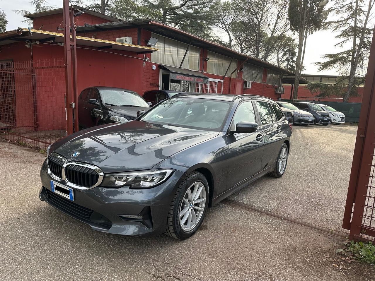 BMW 318 318d Touring Business Advantage - Samsaru's Car Outlet