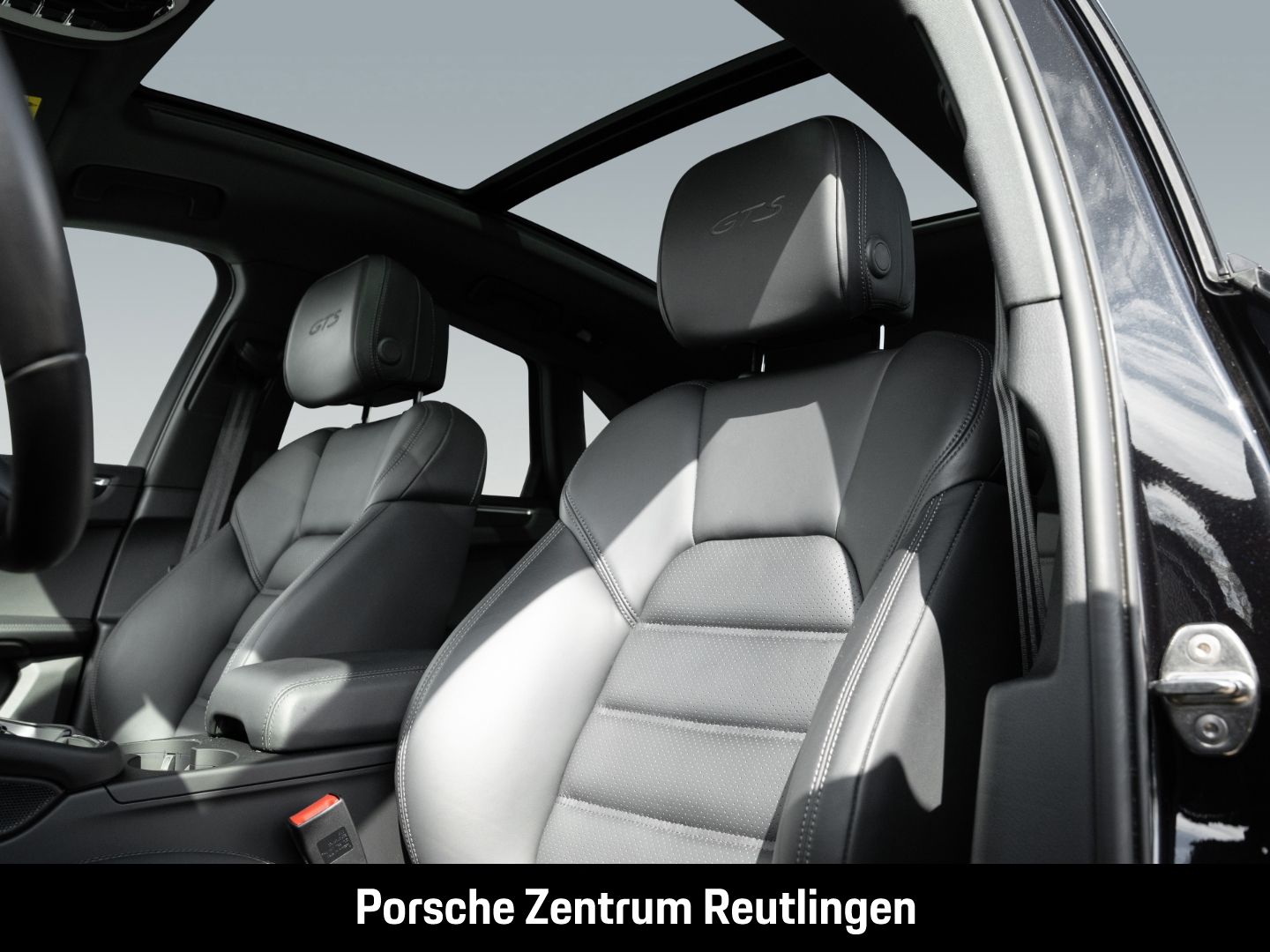 Porsche Macan GTS Panorama Surround-View Luftfederung