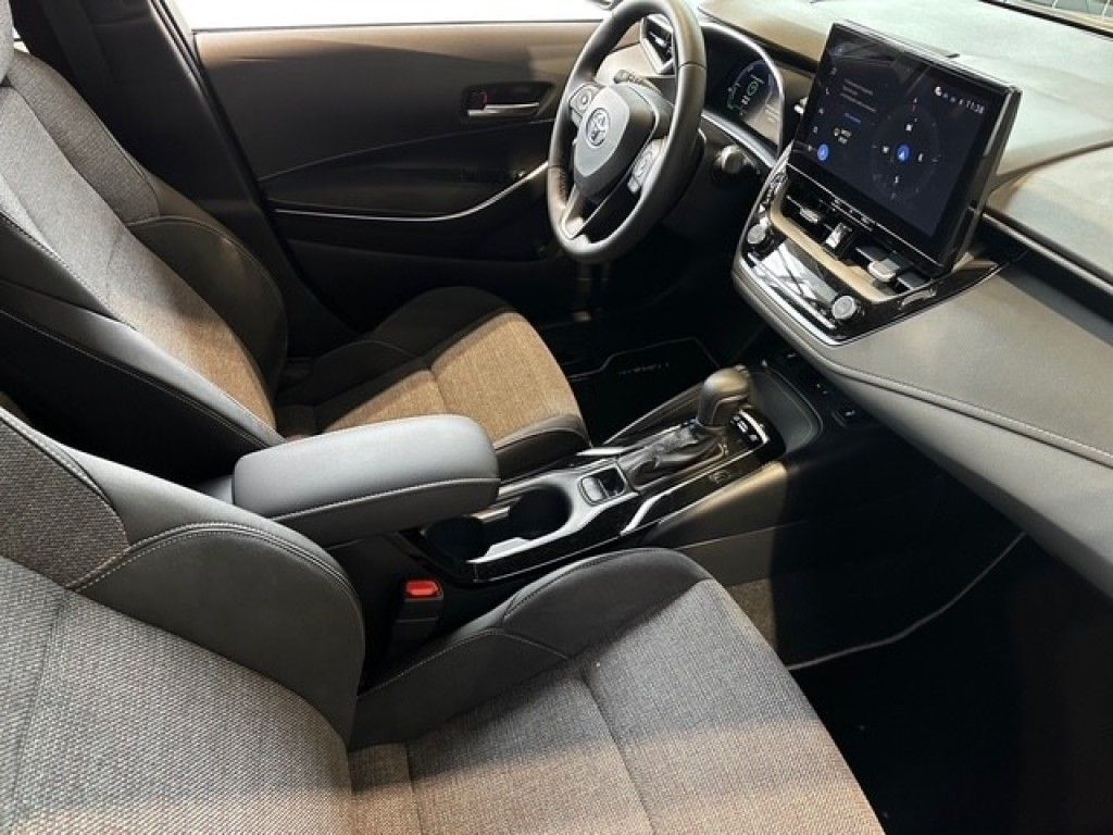 Toyota Corolla 1.8 Hybrid Touring Sports Teamplayer (ZE