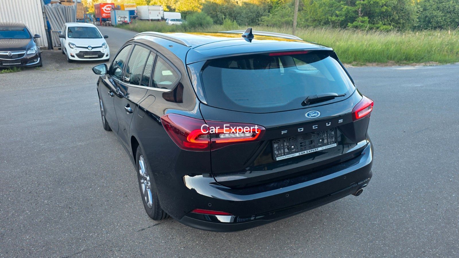 Ford Focus TurnierTitanium,1Hand,8xAlu,Scheckheft,LED