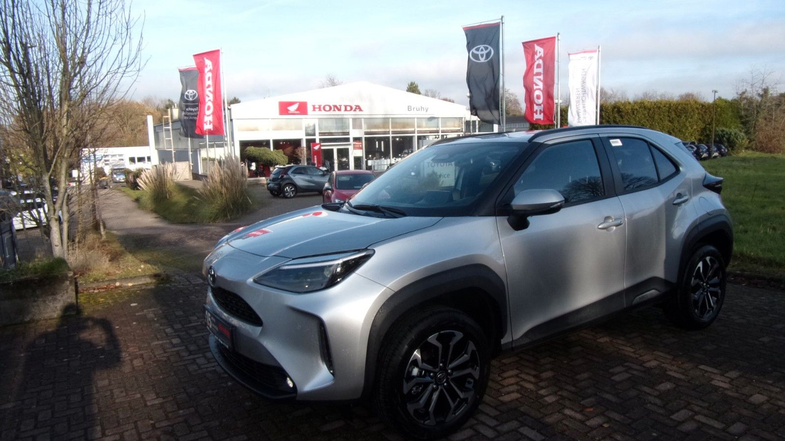 Toyota Yaris Cross 1,5-l-VVT-iE Teamplayer Safety P. V